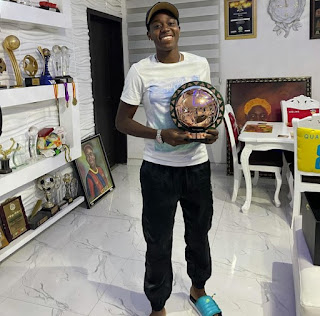 Asisat Oshoala Biography, Salary, Club, Award, Husband, House, Car and Net Worth 2021